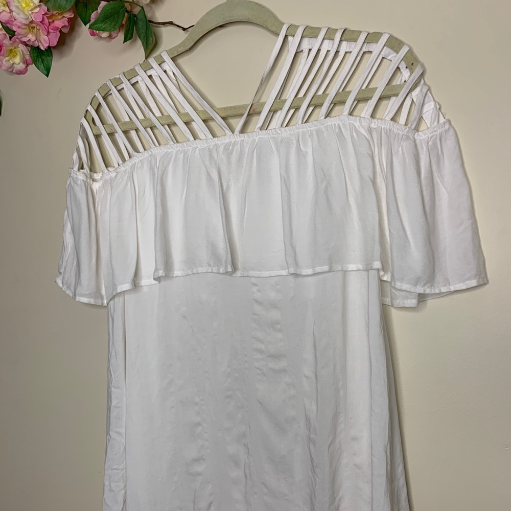 Entro White Strappy Shoulder Blouse Women Sz S NWT